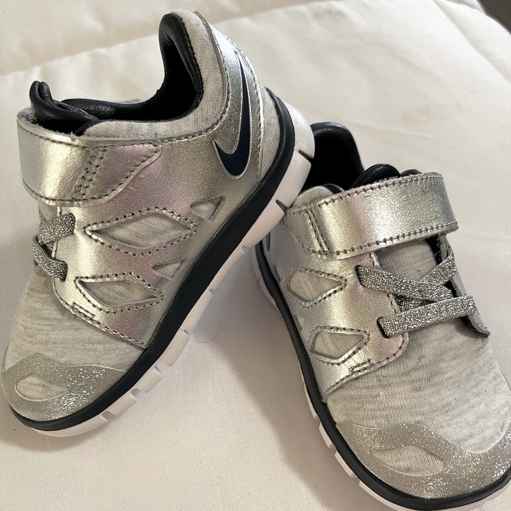 NWOT Nike Free 5.0 Toddler Shoes